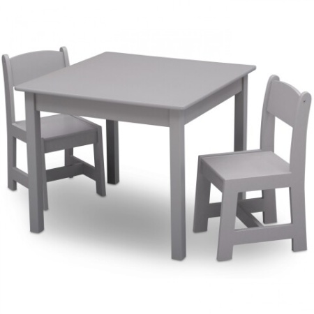 MESA CON 2 SILLAS
